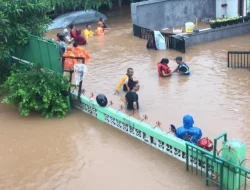 Kali Angke & Pesanggrahan Meluap, 5 Wilayah di Tangsel Tergenang Air Banjir Kiriman