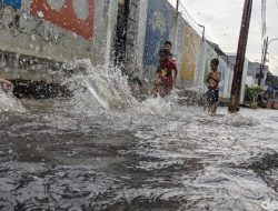 Genangan Surut di Jakarta Timur, Petugas Terus Siaga